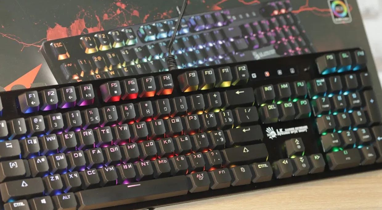 A4Tech Bloody B820R - клавіатура з інтелектуальним захистом від вологи та RGB-підсвічуванням